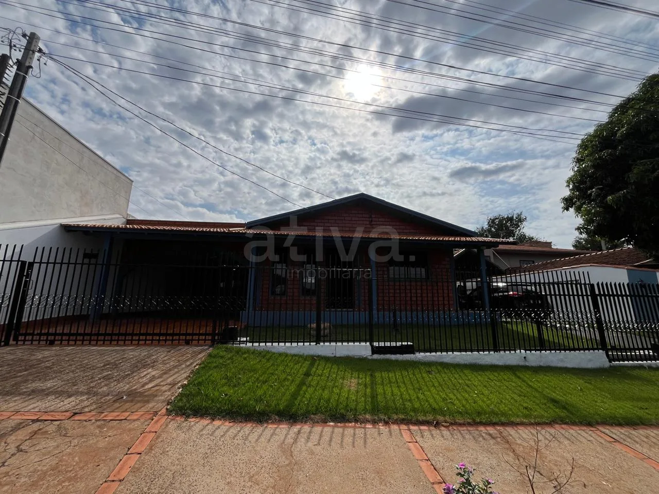 Alugar Comercial / Sala Comercial em Toledo R$ 2.600,00 - Foto 1