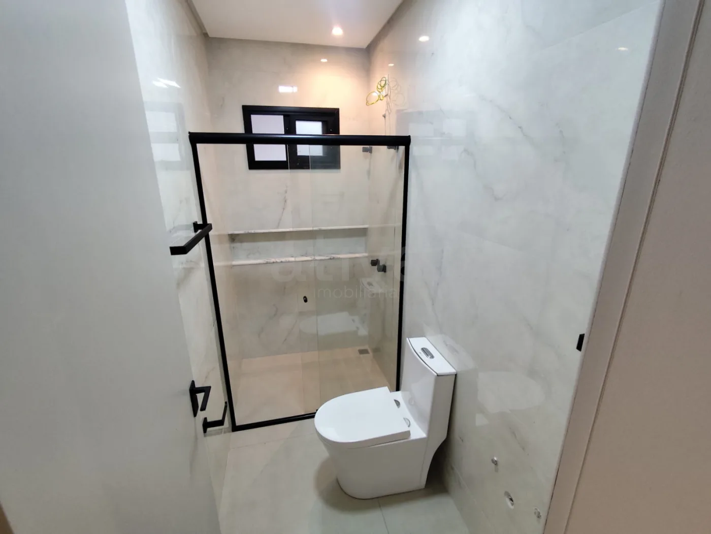 Comprar Casa / Padr&atilde;o em Cascavel R$ 530.000,00 - Foto 12