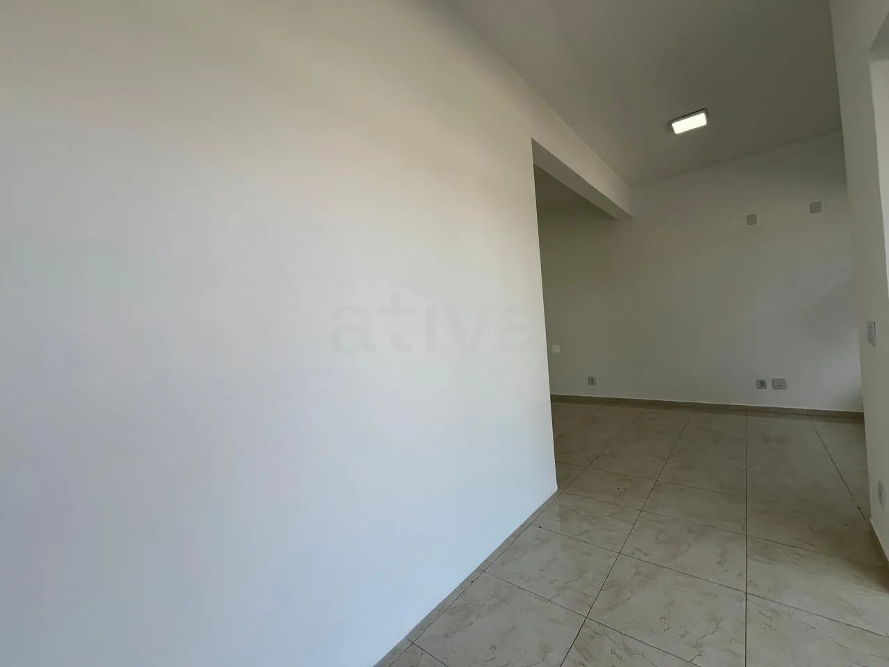 Alugar Comercial / Sala Comercial em Toledo R$ 2.200,00 - Foto 2