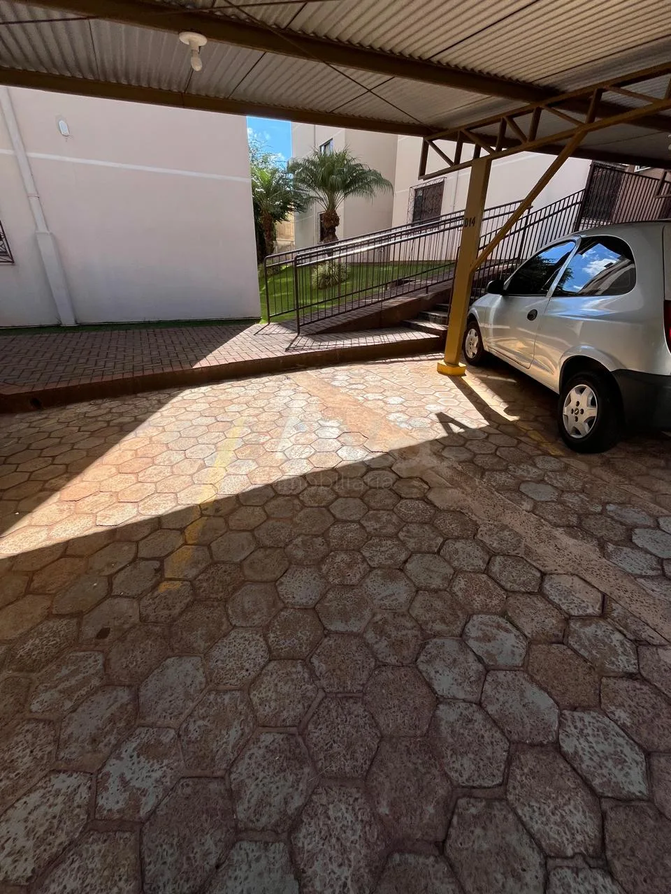 Alugar Apartamento / Padr&atilde;o em Toledo R$ 1.300,00 - Foto 12