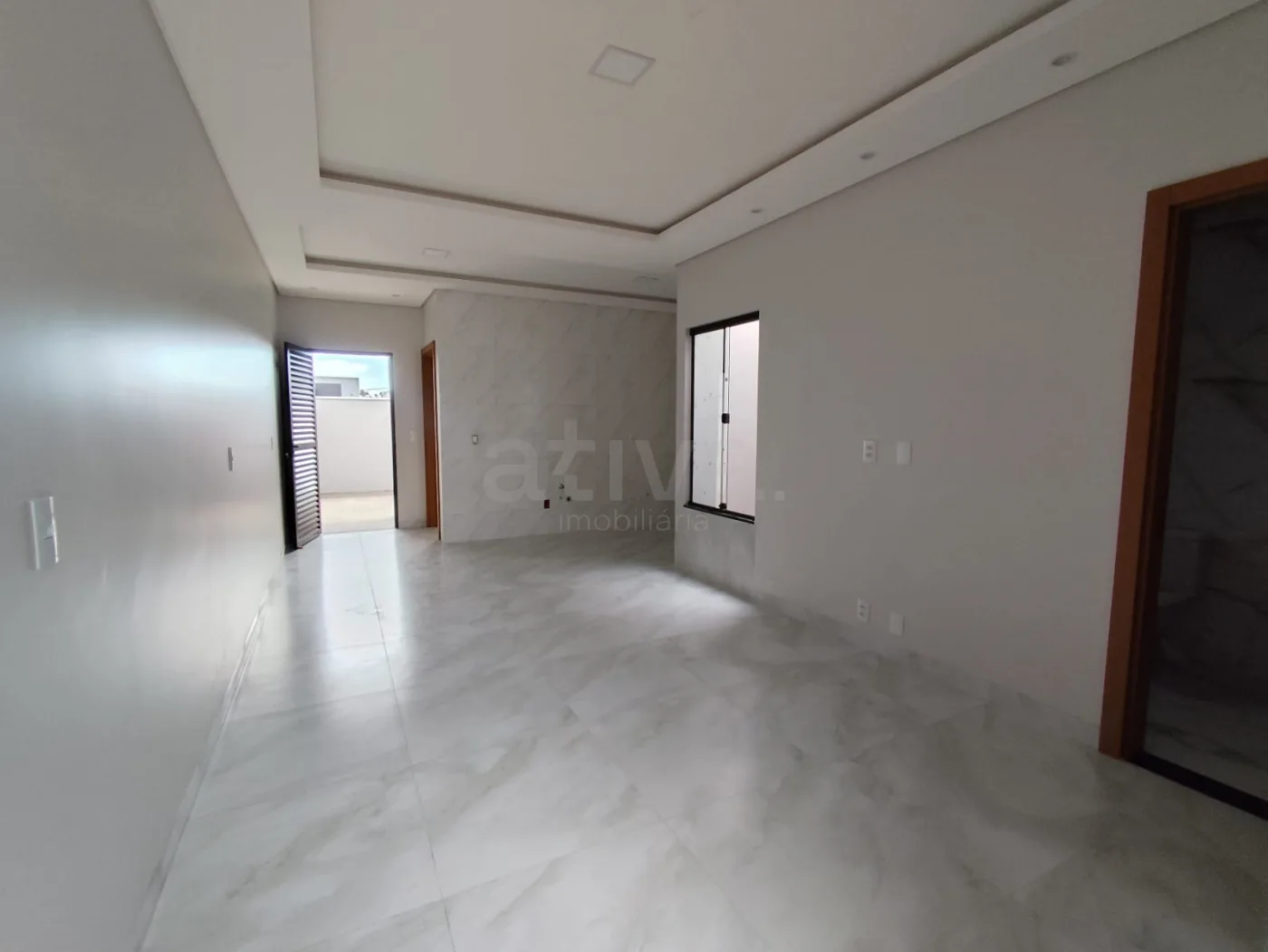 Comprar Casa / Padr&atilde;o em Toledo R$ 370.000,00 - Foto 4