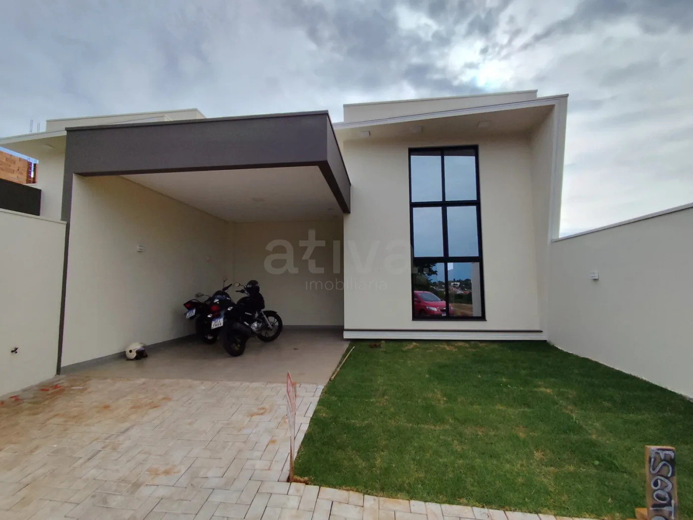 Comprar Casa / Padr&atilde;o em Toledo R$ 380.000,00 - Foto 1