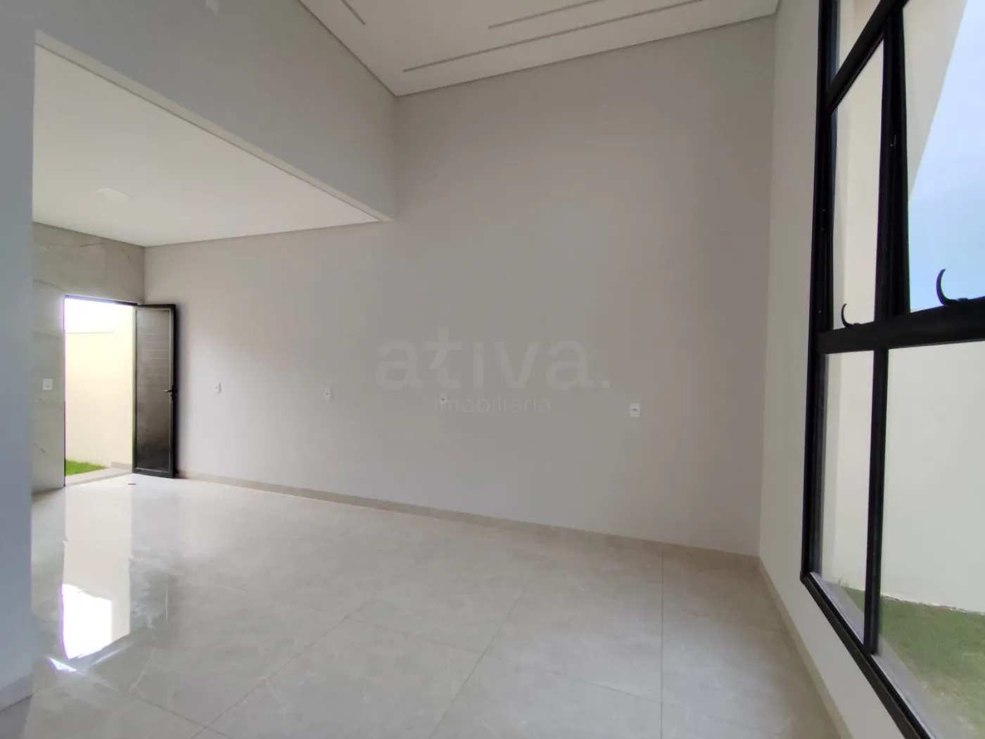 Comprar Casa / Padr&atilde;o em Toledo R$ 380.000,00 - Foto 3