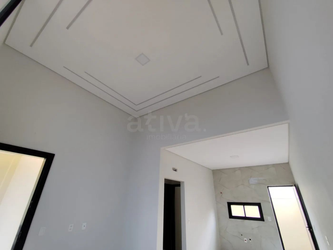 Comprar Casa / Padr&atilde;o em Toledo R$ 380.000,00 - Foto 4