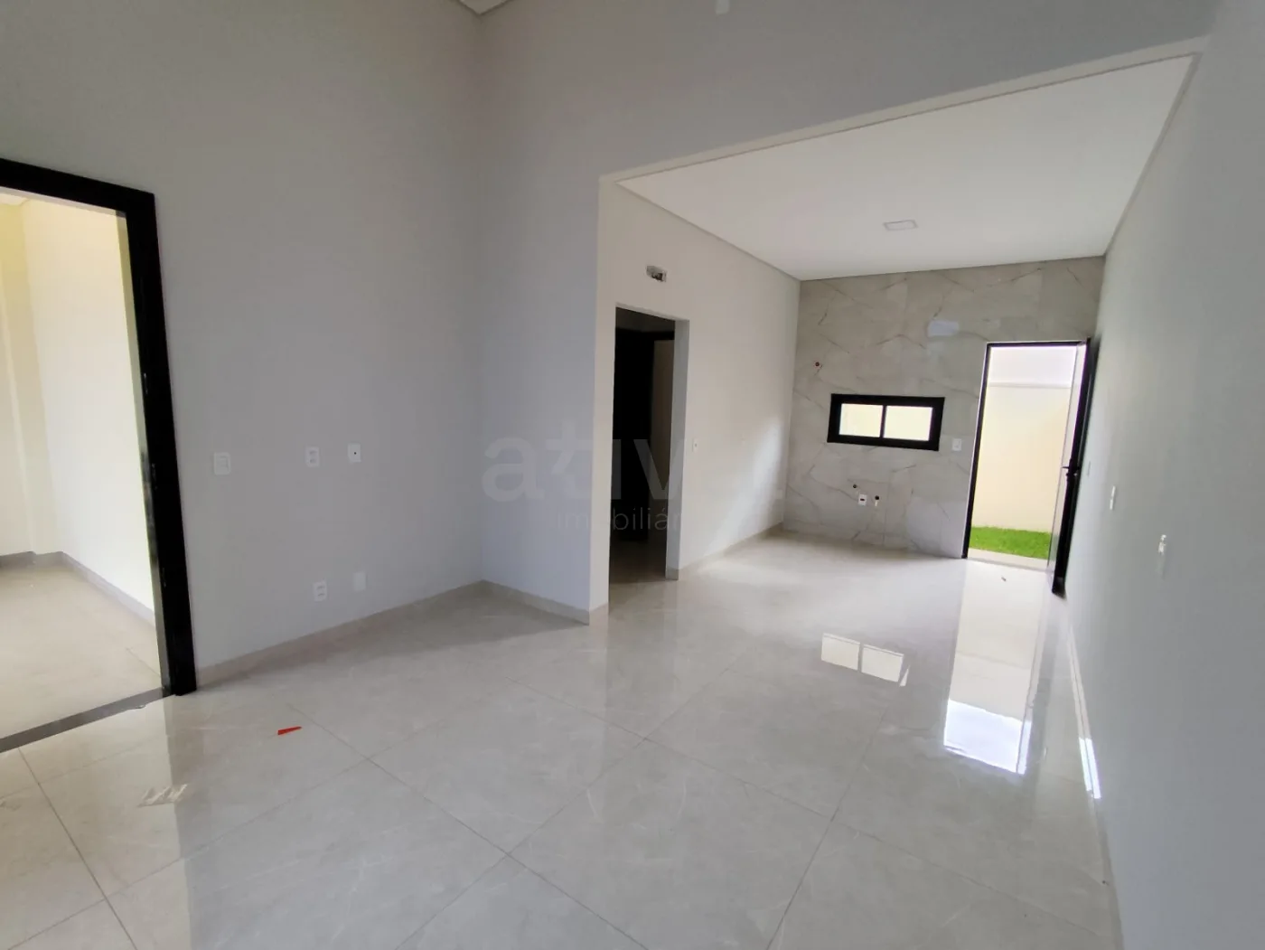 Comprar Casa / Padr&atilde;o em Toledo R$ 380.000,00 - Foto 6