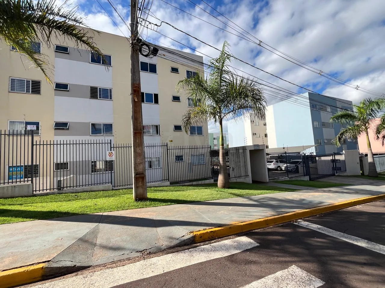 Alugar Apartamento / Padr&atilde;o em Toledo R$ 1.600,00 - Foto 2