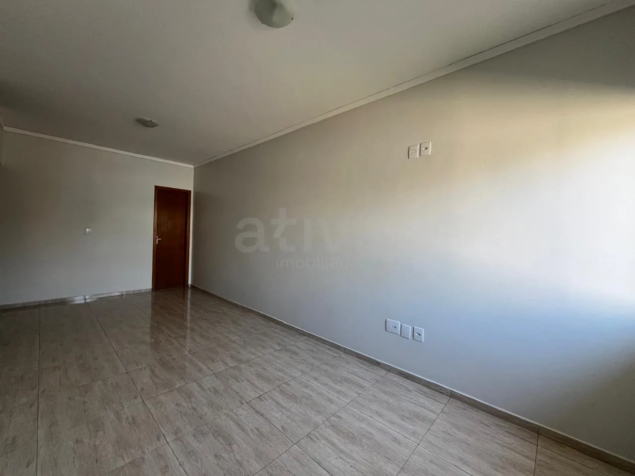 Alugar Casa / Sobrado em Toledo R$ 2.500,00 - Foto 4