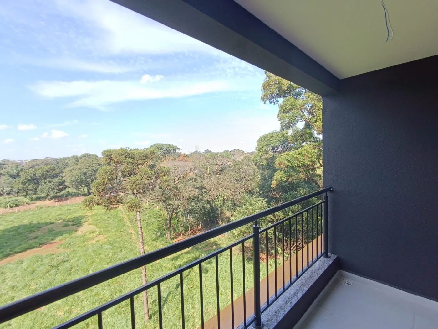 Comprar Apartamento / Padr&atilde;o em Toledo R$ 365.000,00 - Foto 5