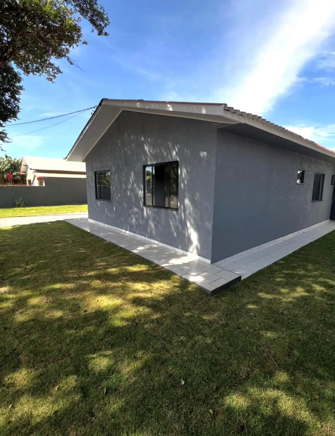 Comprar Casa / Padr&atilde;o em Toledo R$ 630.000,00 - Foto 2