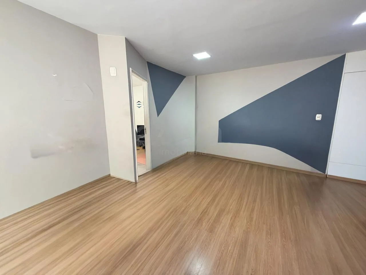 Comprar Comercial / Sala Comercial em Toledo R$ 380.000,00 - Foto 2