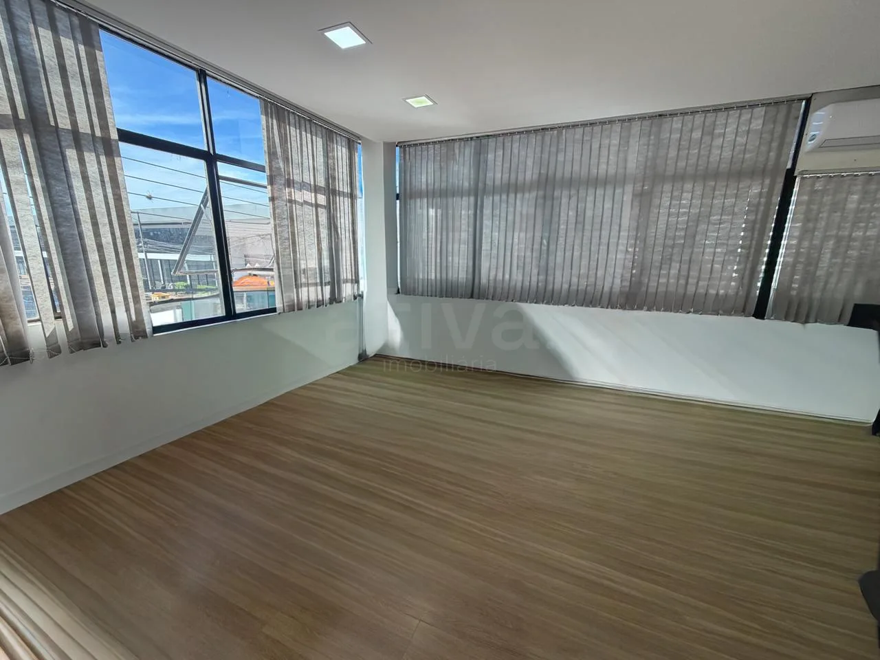 Comprar Comercial / Sala Comercial em Toledo R$ 380.000,00 - Foto 8
