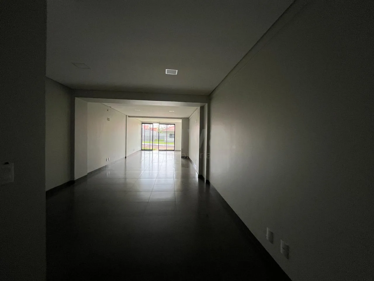 Alugar Comercial / Sala Comercial em Toledo R$ 2.200,00 - Foto 7