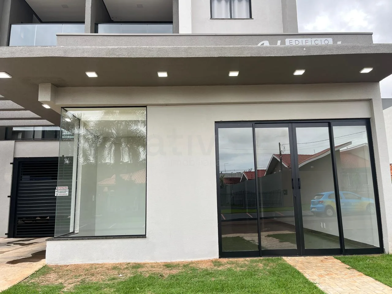Alugar Comercial / Sala Comercial em Toledo R$ 2.200,00 - Foto 3