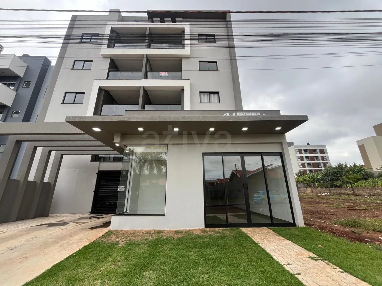 Alugar Comercial / Sala Comercial em Toledo R$ 2.200,00 - Foto 2