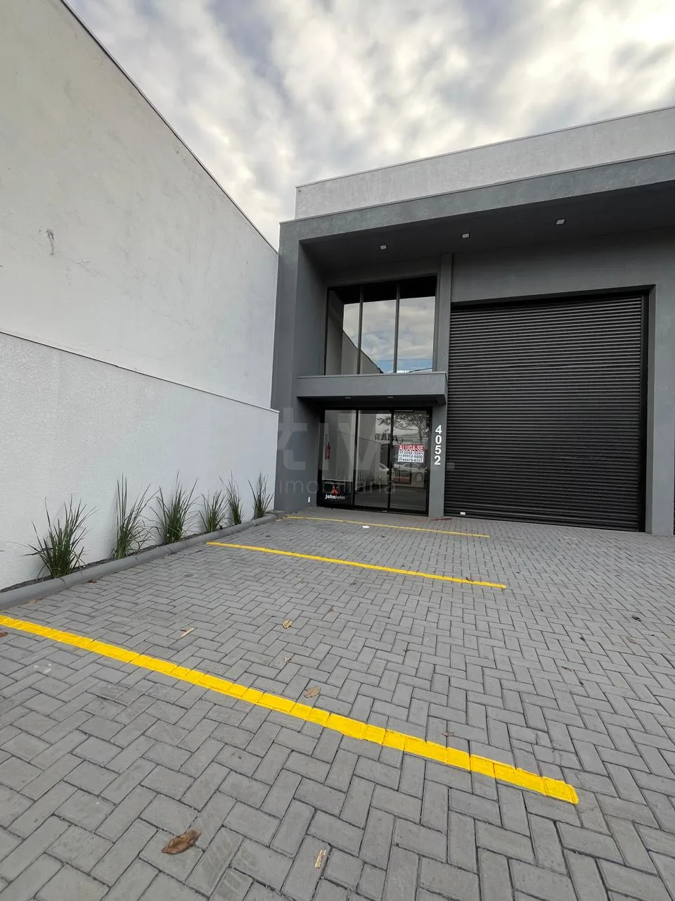 Alugar Comercial / Sala Comercial em Toledo R$ 11.000,00 - Foto 2