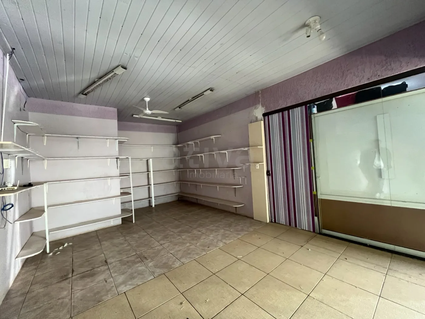 Alugar Comercial / Sala Comercial em Toledo R$ 2.600,00 - Foto 2