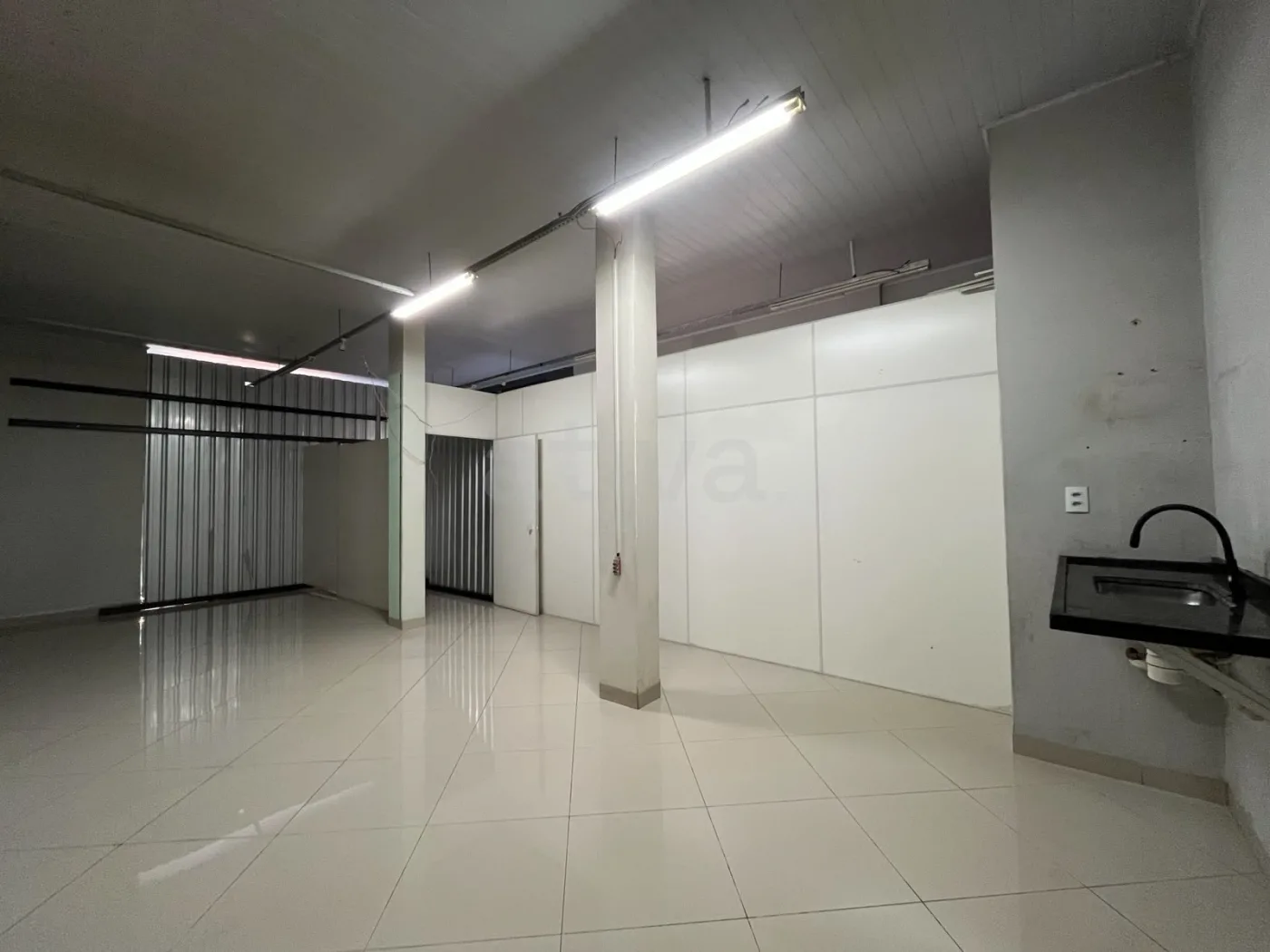 Alugar Comercial / Sala Comercial em Toledo R$ 3.700,00 - Foto 7
