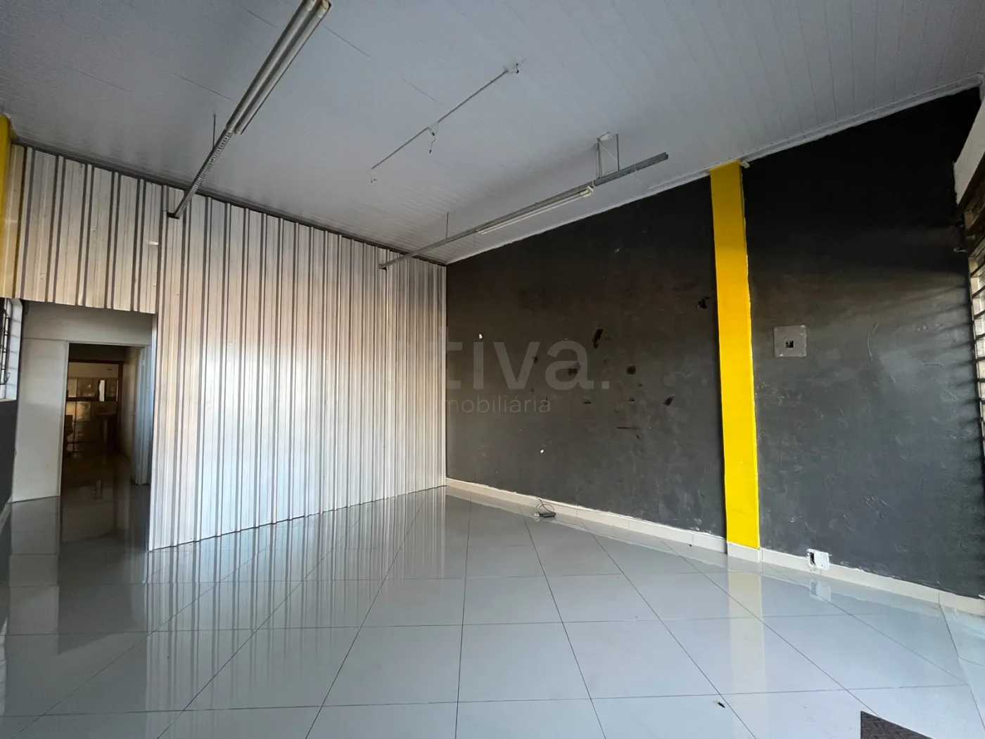 Alugar Comercial / Sala Comercial em Toledo R$ 3.700,00 - Foto 5