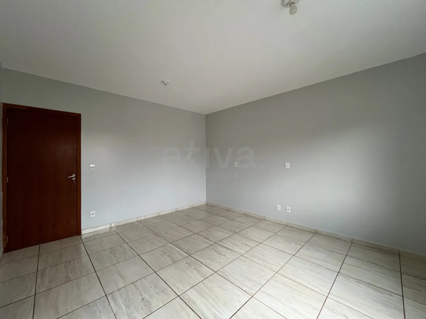 Alugar Casa / Sobrado em Toledo R$ 2.990,00 - Foto 5