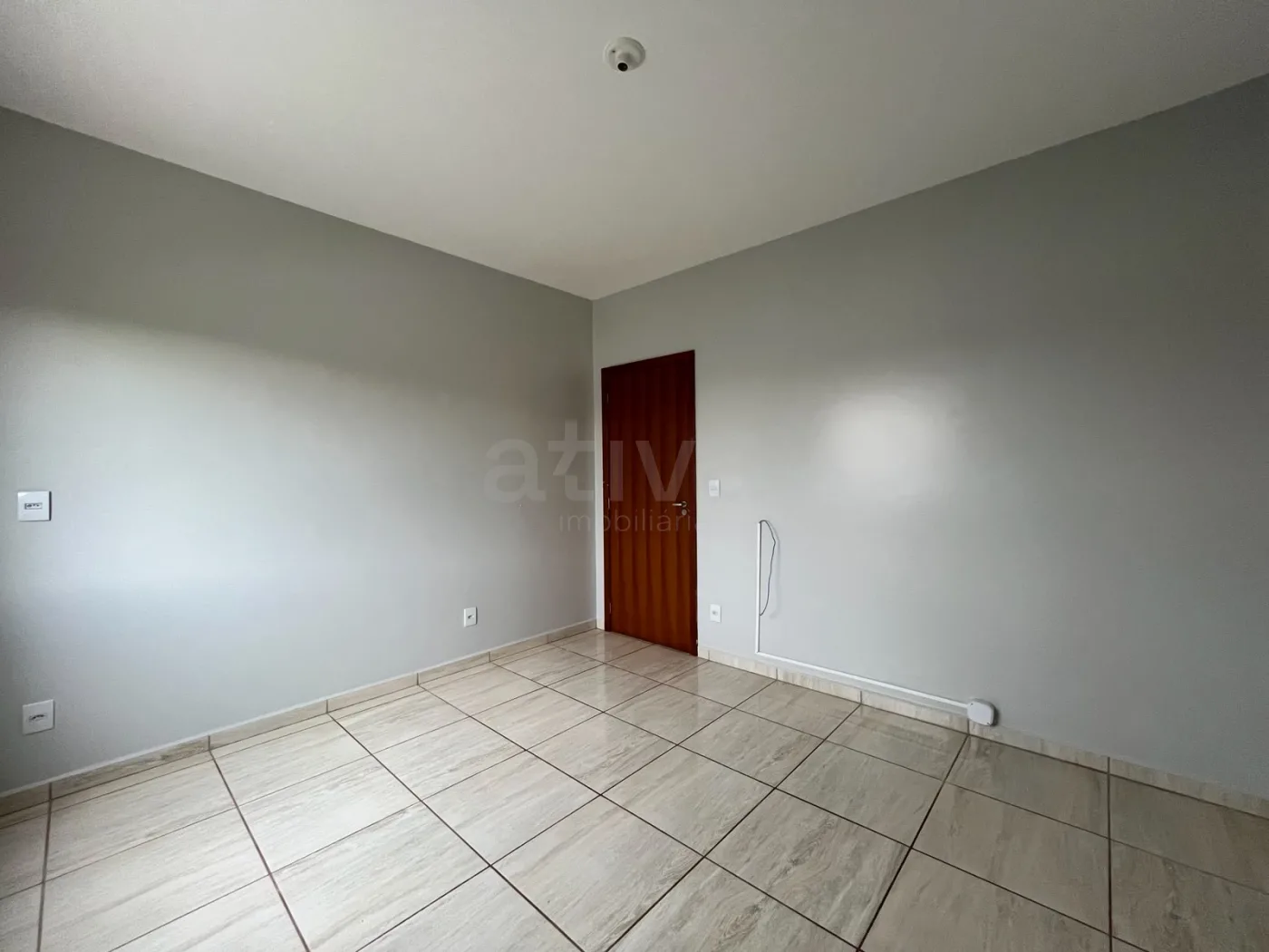 Alugar Casa / Sobrado em Toledo R$ 2.990,00 - Foto 7