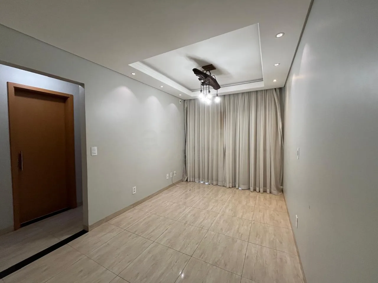 Alugar Apartamento / Padr&atilde;o em Toledo R$ 2.000,00 - Foto 5