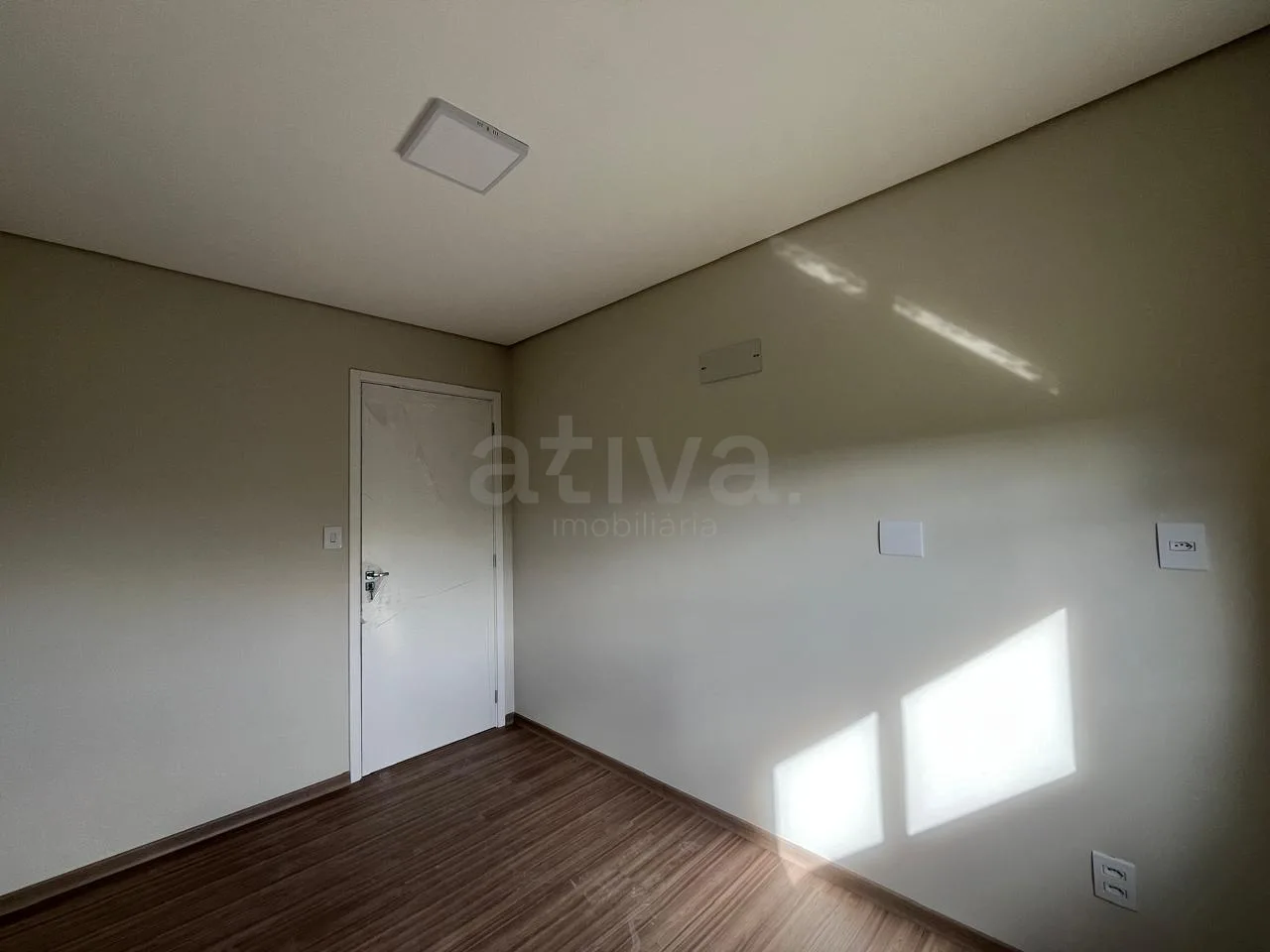 Alugar Apartamento / Padr&atilde;o em Toledo R$ 1.550,00 - Foto 7