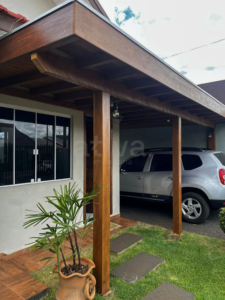 Comprar Casa / Padr&atilde;o em Toledo R$ 420.000,00 - Foto 2
