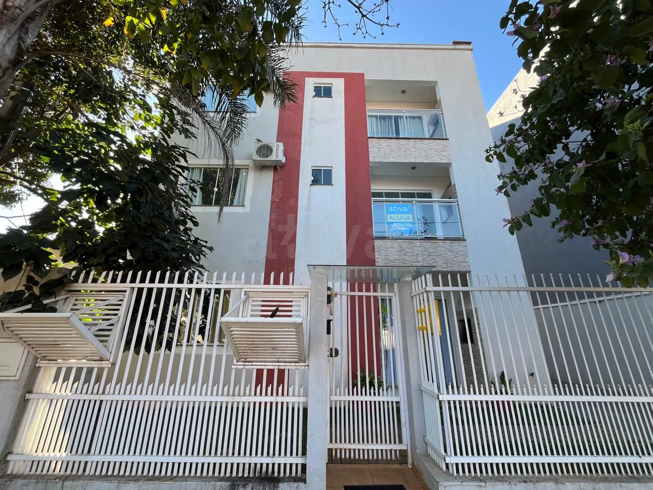 Alugar Apartamento / Padr&atilde;o em Toledo R$ 1.650,00 - Foto 1