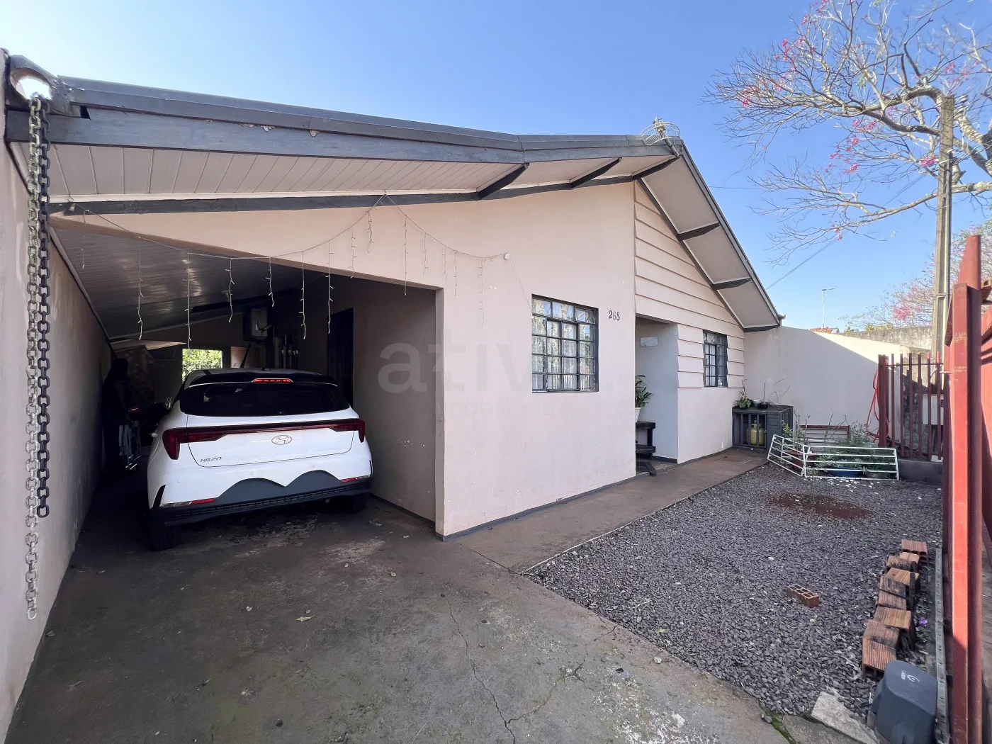 Comprar Casa / Padr&atilde;o em Toledo R$ 380.000,00 - Foto 1