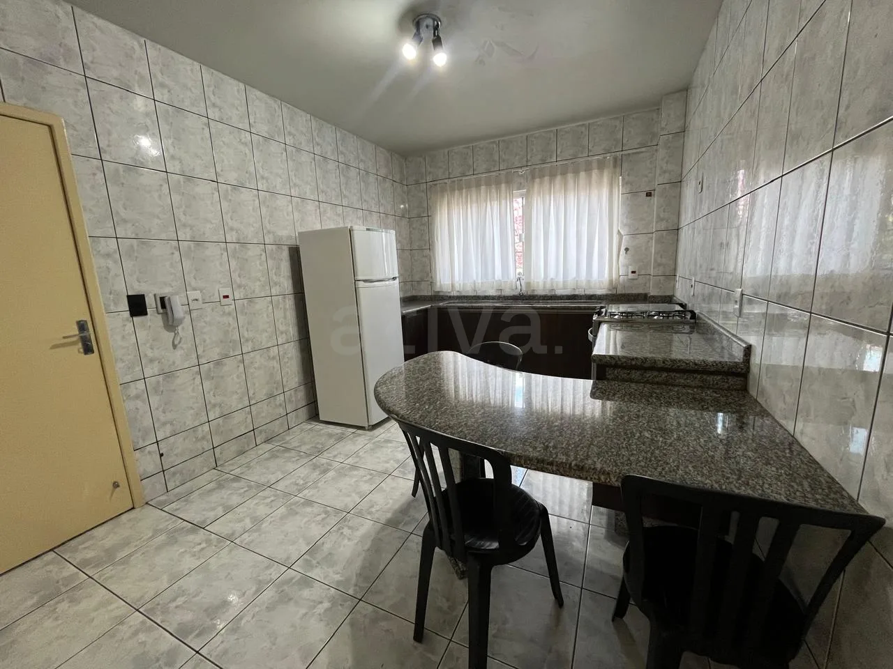 Alugar Apartamento / Padr&atilde;o em Toledo R$ 2.900,00 - Foto 4
