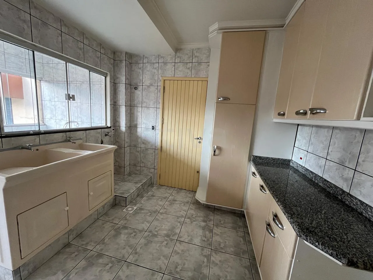 Alugar Apartamento / Padr&atilde;o em Toledo R$ 2.900,00 - Foto 21