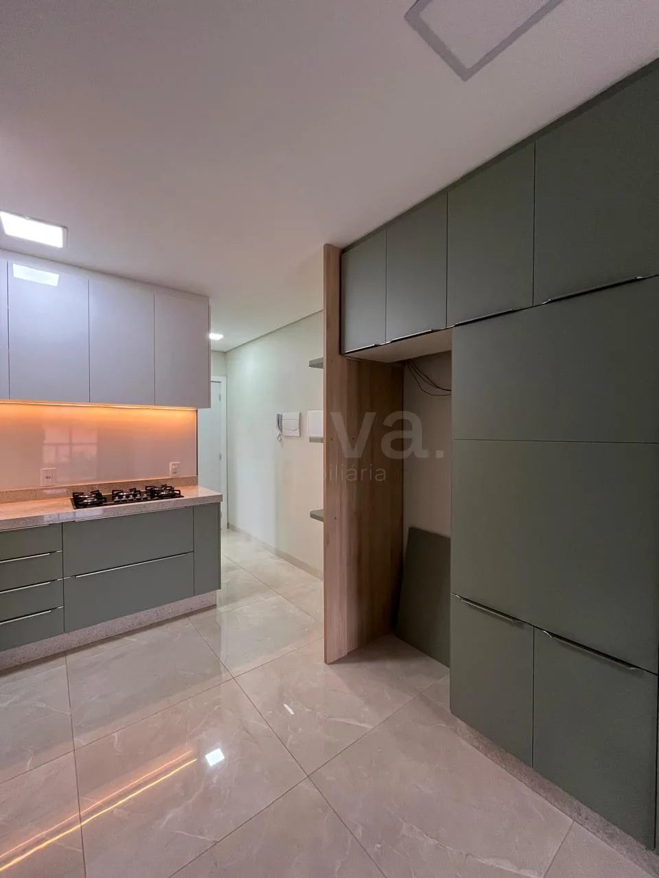Alugar Apartamento / Padr&atilde;o em Toledo R$ 2.500,00 - Foto 4