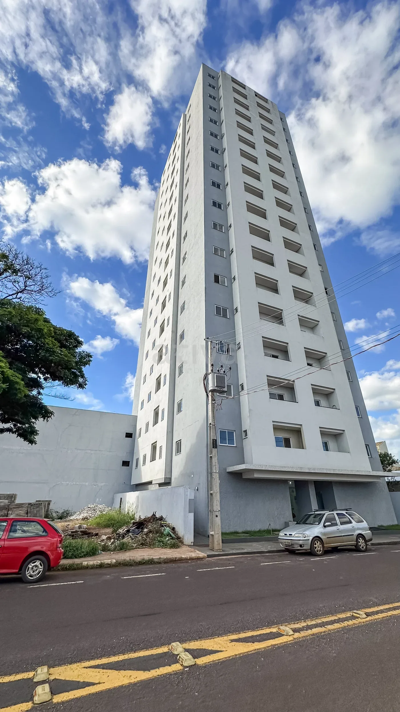 Alugar Apartamento / Padr&atilde;o em Toledo R$ 1.600,00 - Foto 2