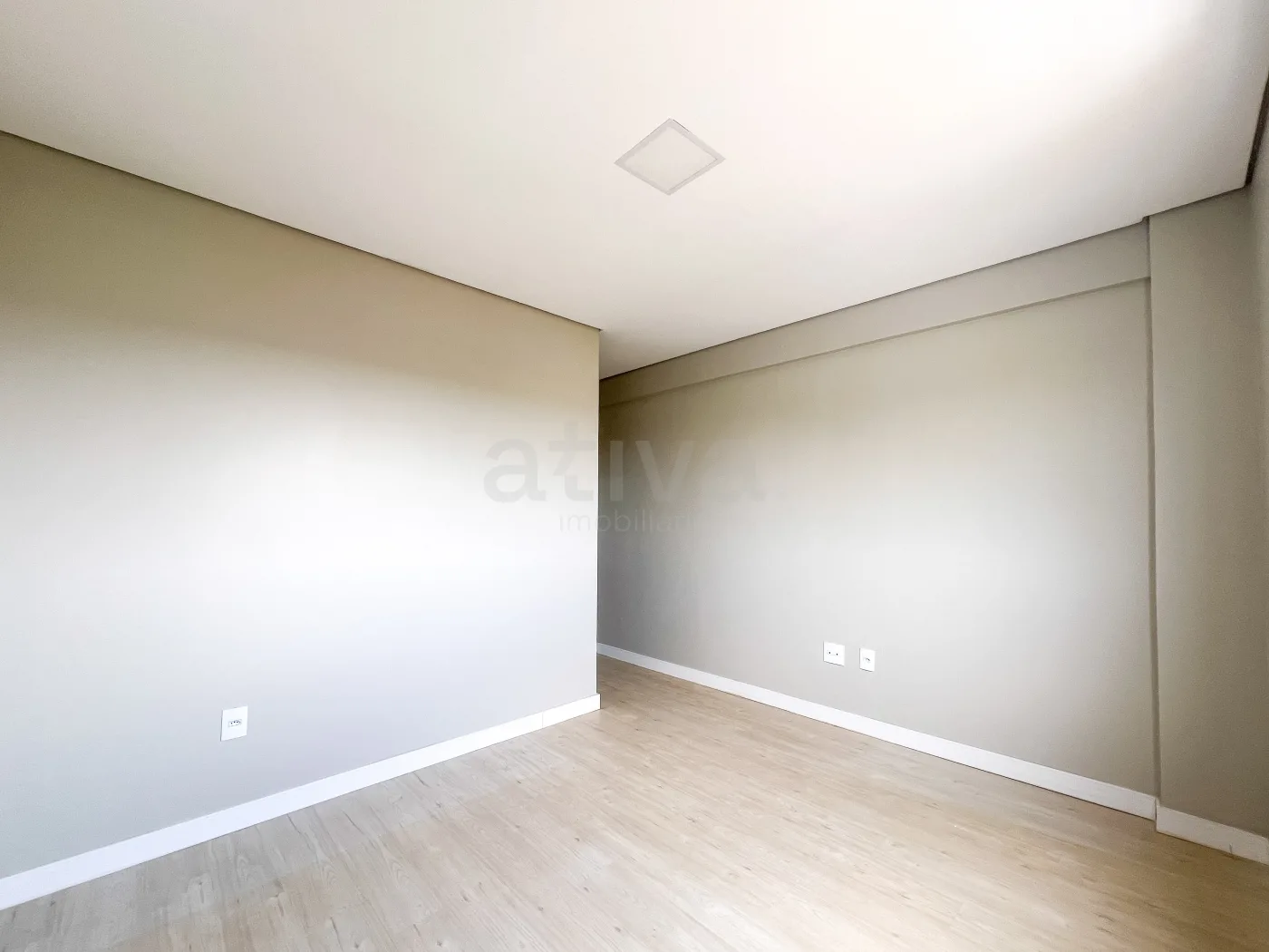 Alugar Apartamento / Padr&atilde;o em Toledo R$ 2.250,00 - Foto 6