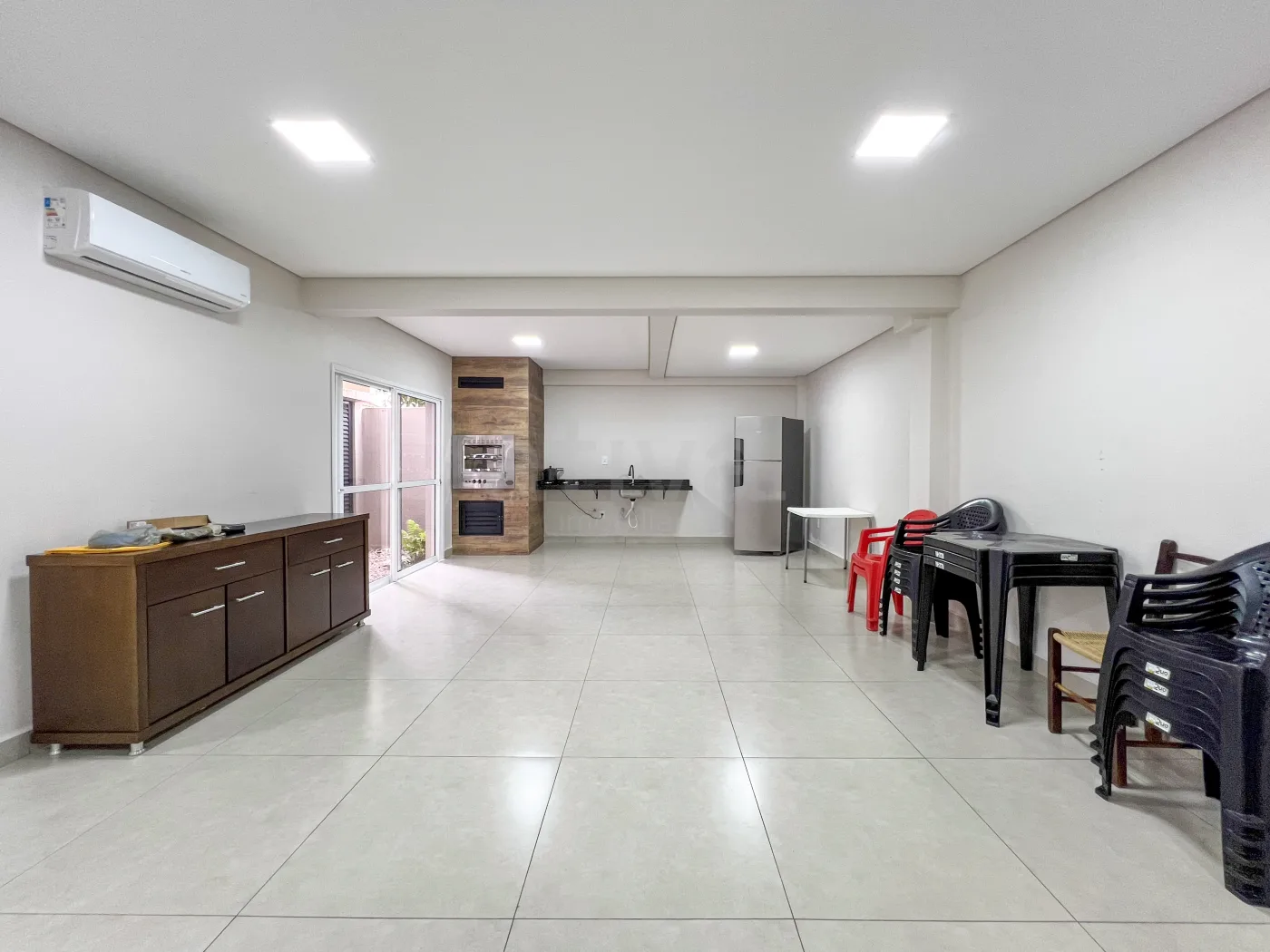 Alugar Apartamento / Padr&atilde;o em Toledo R$ 2.250,00 - Foto 16