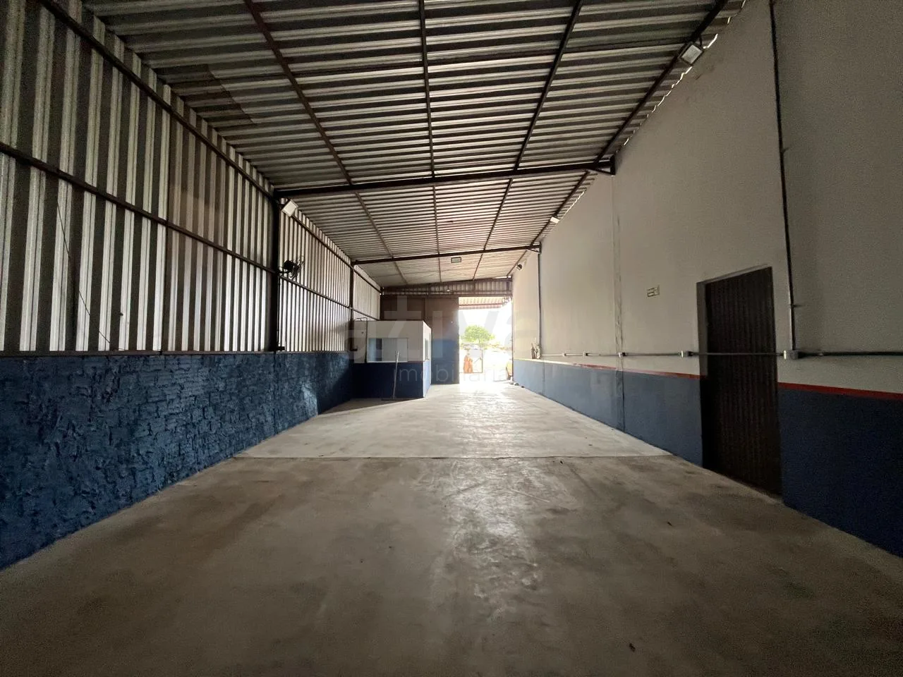 Alugar Comercial / Barrac&atilde;o em Toledo R$ 4.500,00 - Foto 1