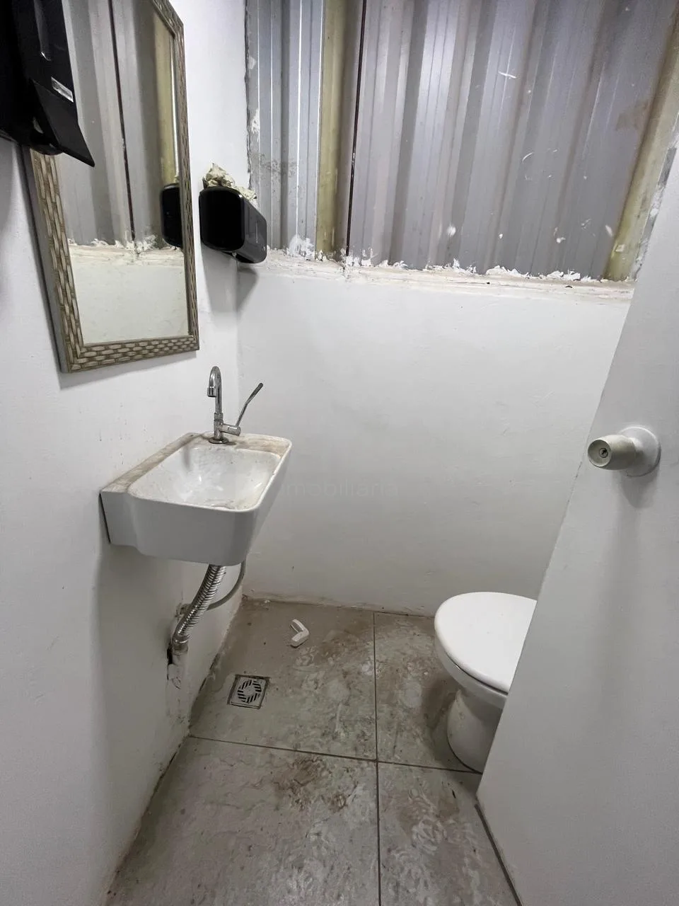 Alugar Comercial / Barrac&atilde;o em Toledo R$ 4.500,00 - Foto 6
