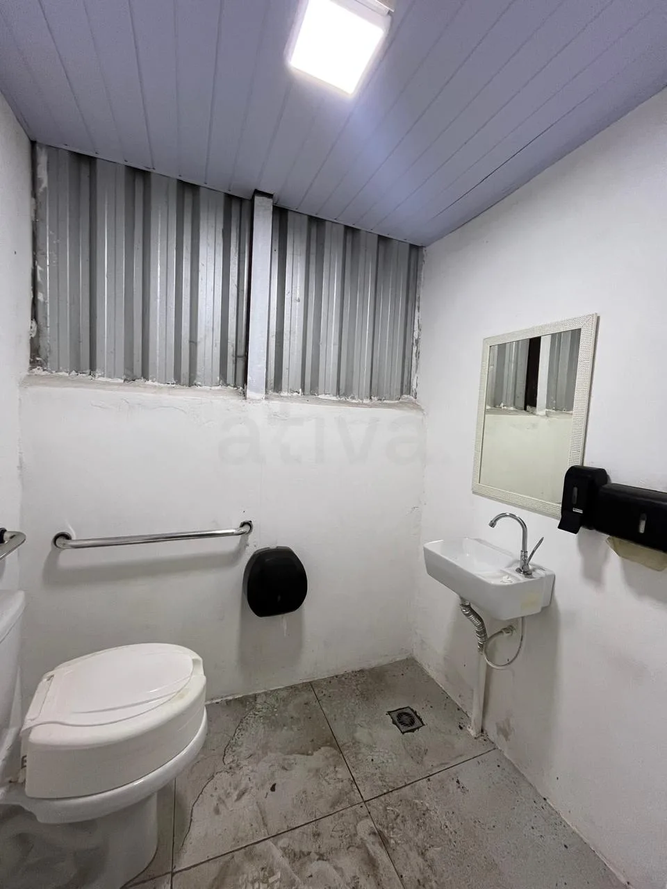 Alugar Comercial / Barrac&atilde;o em Toledo R$ 4.500,00 - Foto 7