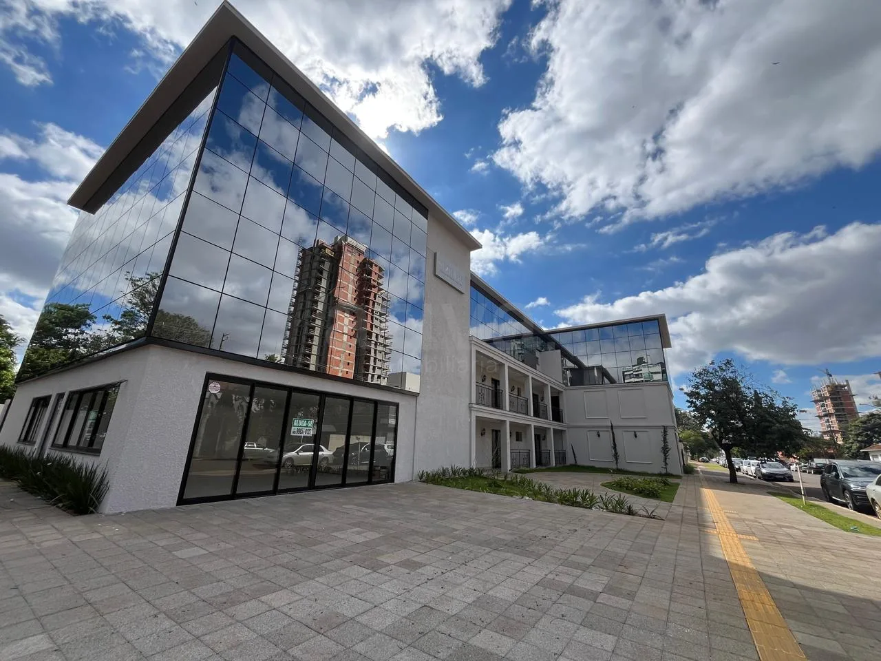 Alugar Comercial / Sala Comercial em Condom&iacute;nio em Toledo R$ 4.000,00 - Foto 4