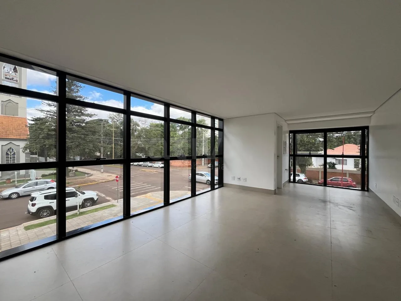 Alugar Comercial / Sala Comercial em Condom&iacute;nio em Toledo R$ 4.000,00 - Foto 14