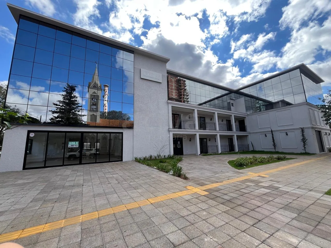 Alugar Comercial / Sala Comercial em Condom&iacute;nio em Toledo R$ 4.000,00 - Foto 8