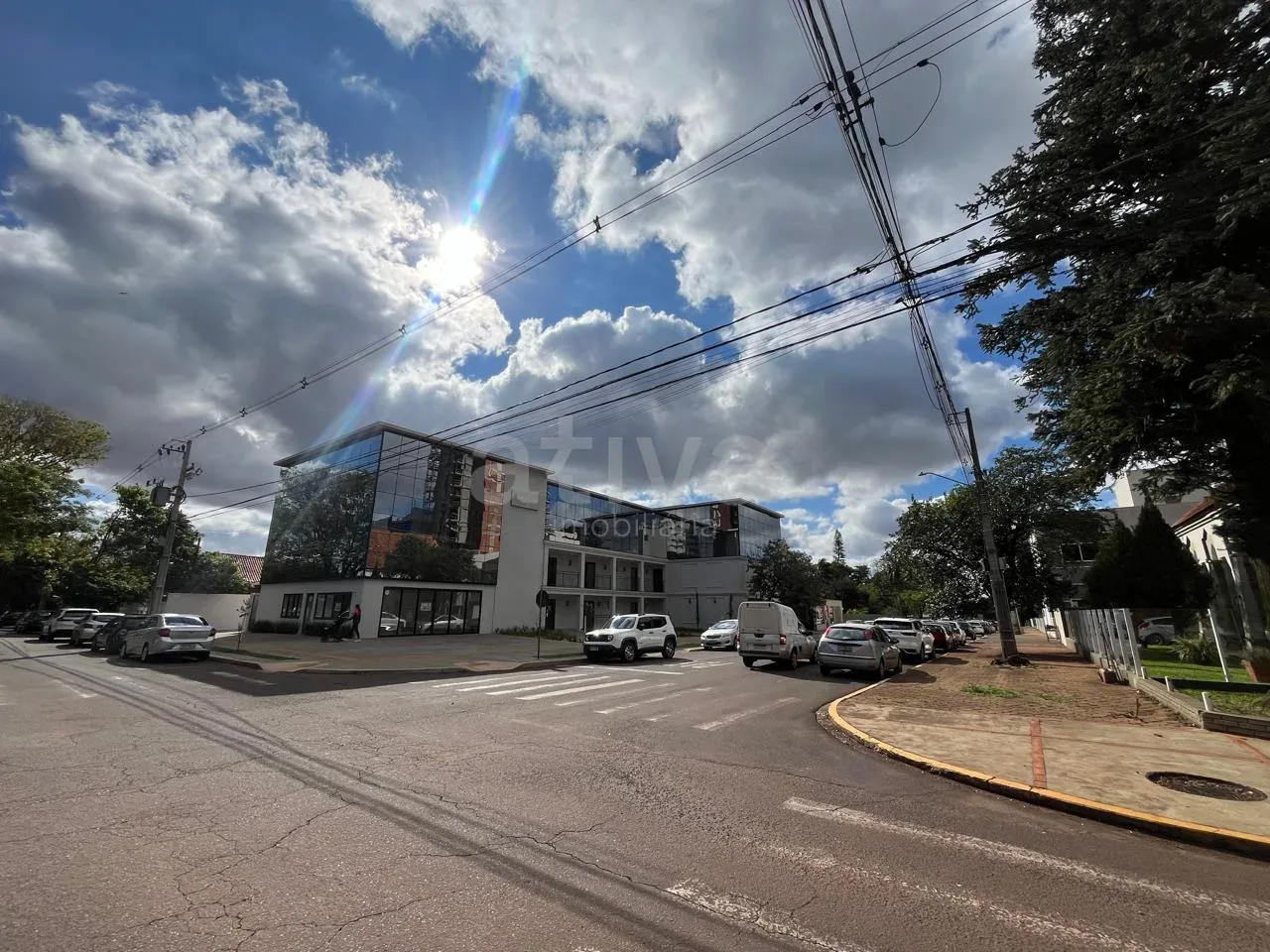 Alugar Comercial / Sala Comercial em Condom&iacute;nio em Toledo R$ 4.000,00 - Foto 2