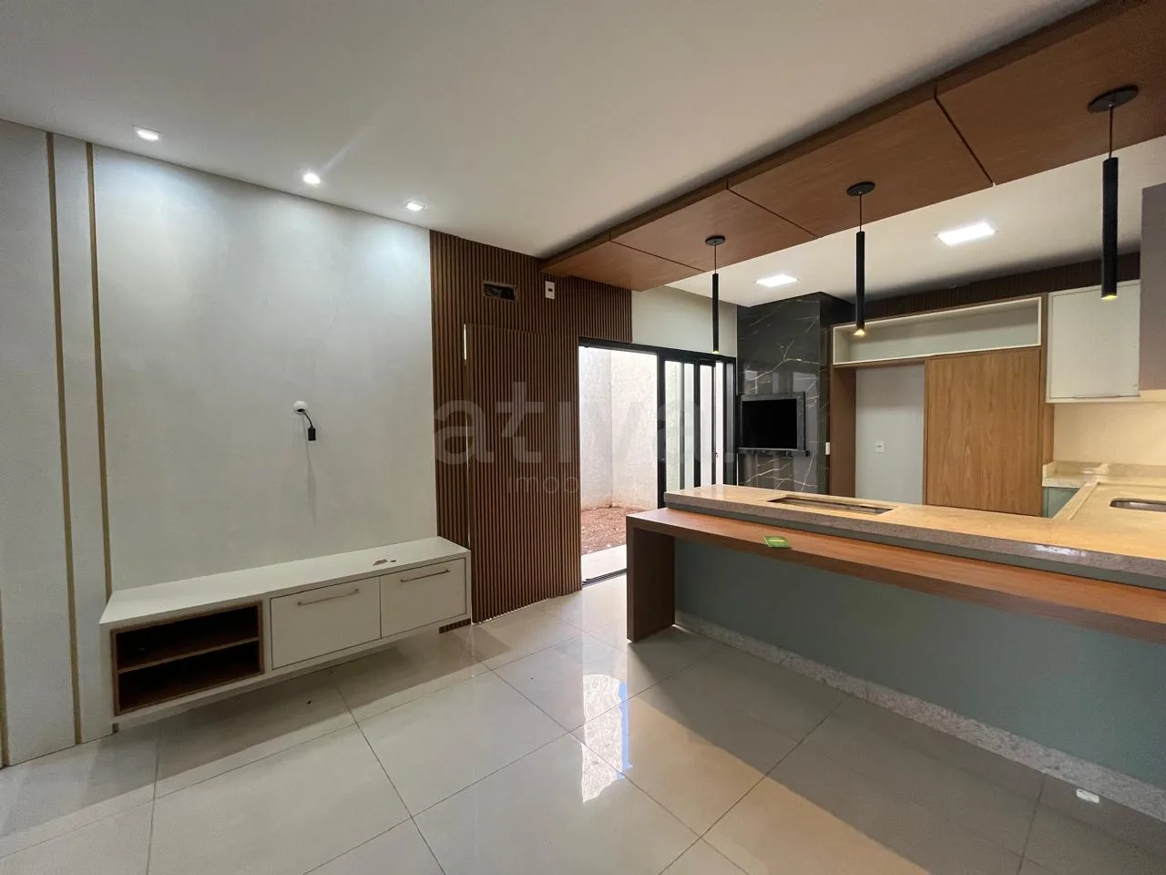 Alugar Casa / Sobrado em Toledo R$ 3.800,00 - Foto 2