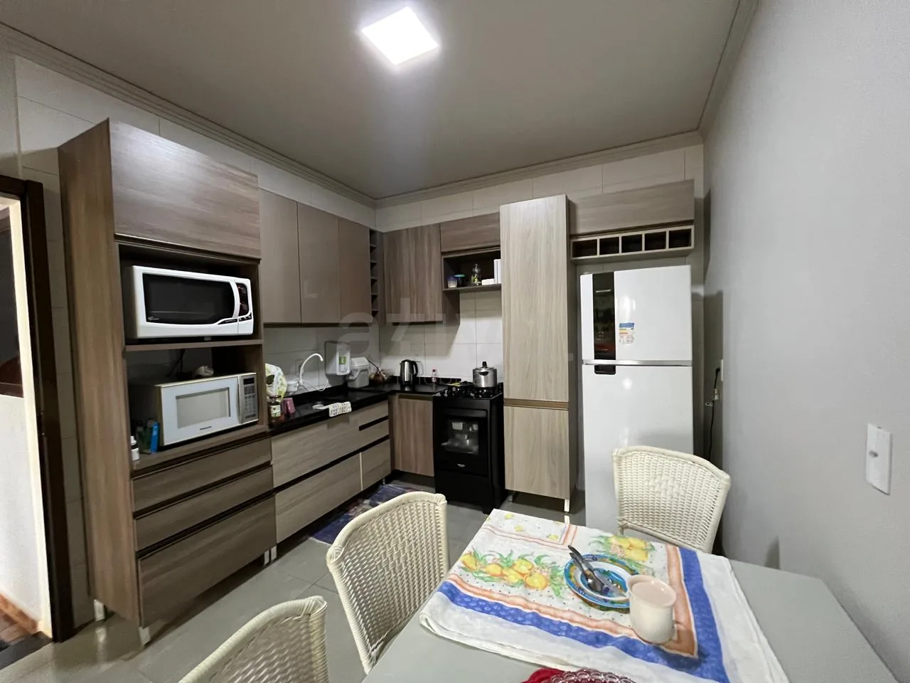 Alugar Casa / Padr&atilde;o em Toledo R$ 1.950,00 - Foto 6