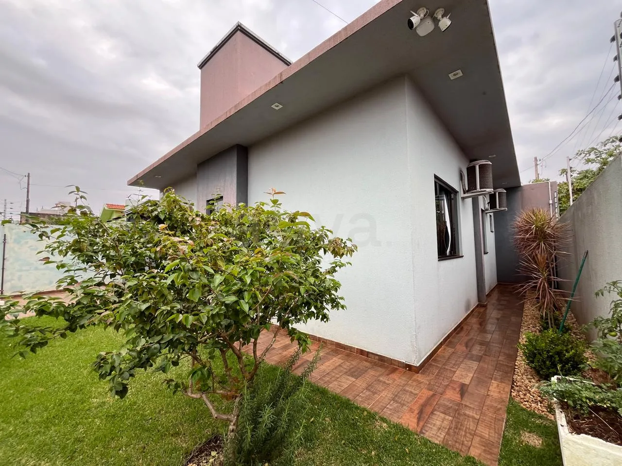 Alugar Casa / Padr&atilde;o em Toledo R$ 1.950,00 - Foto 3