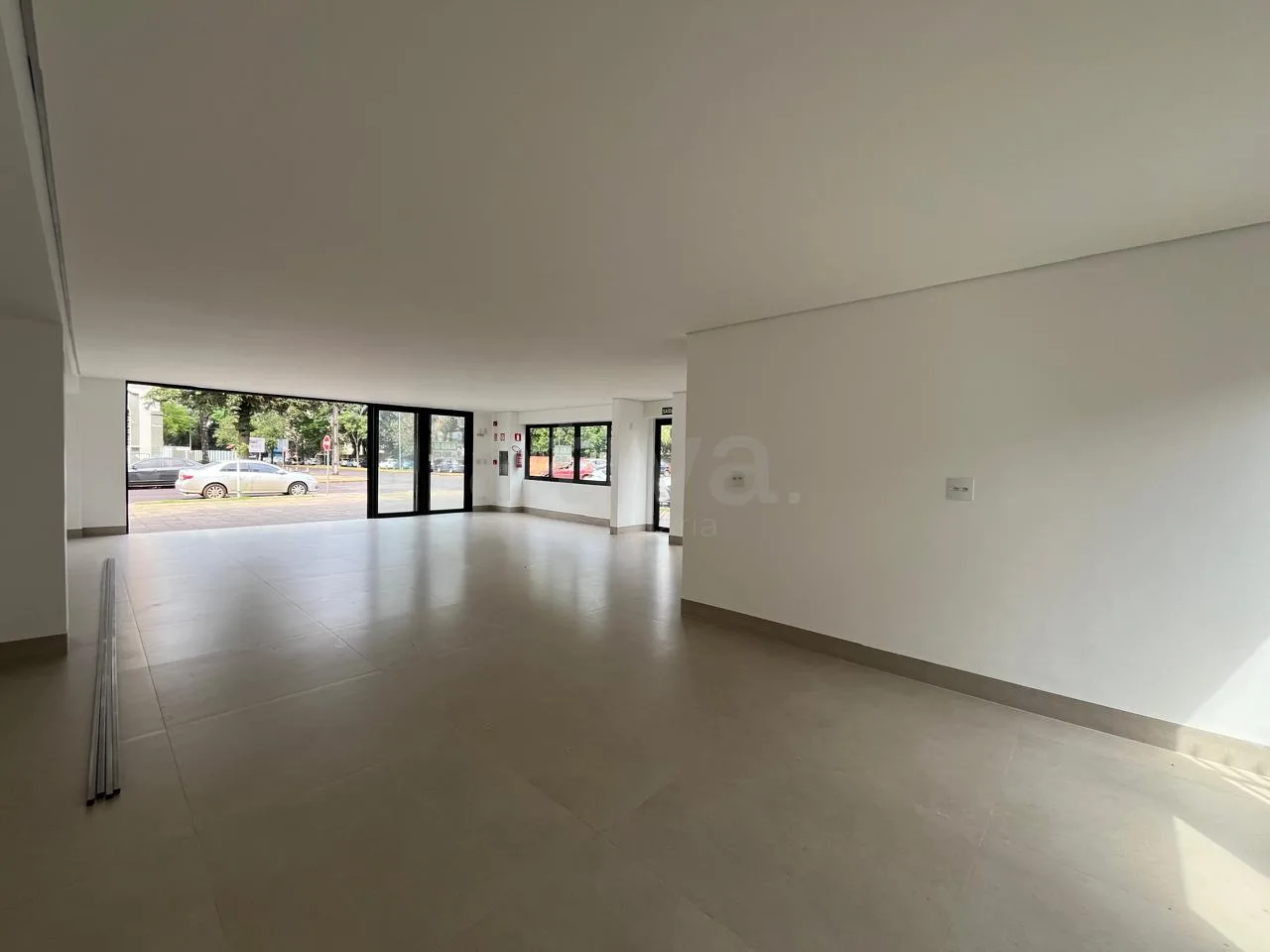 Alugar Comercial / Sala Comercial em Condom&iacute;nio em Toledo R$ 9.500,00 - Foto 7