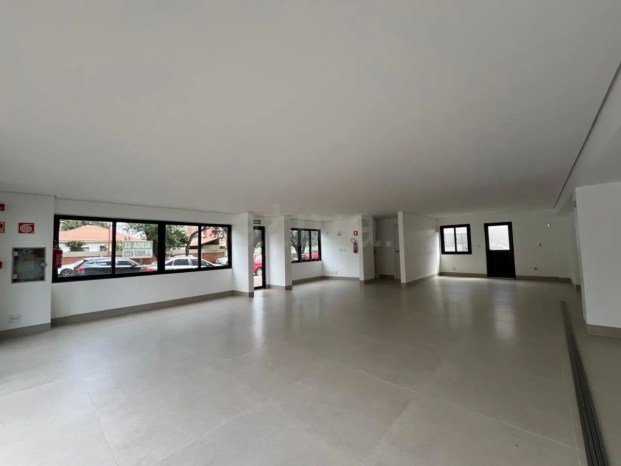 Alugar Comercial / Sala Comercial em Condom&iacute;nio em Toledo R$ 9.500,00 - Foto 8