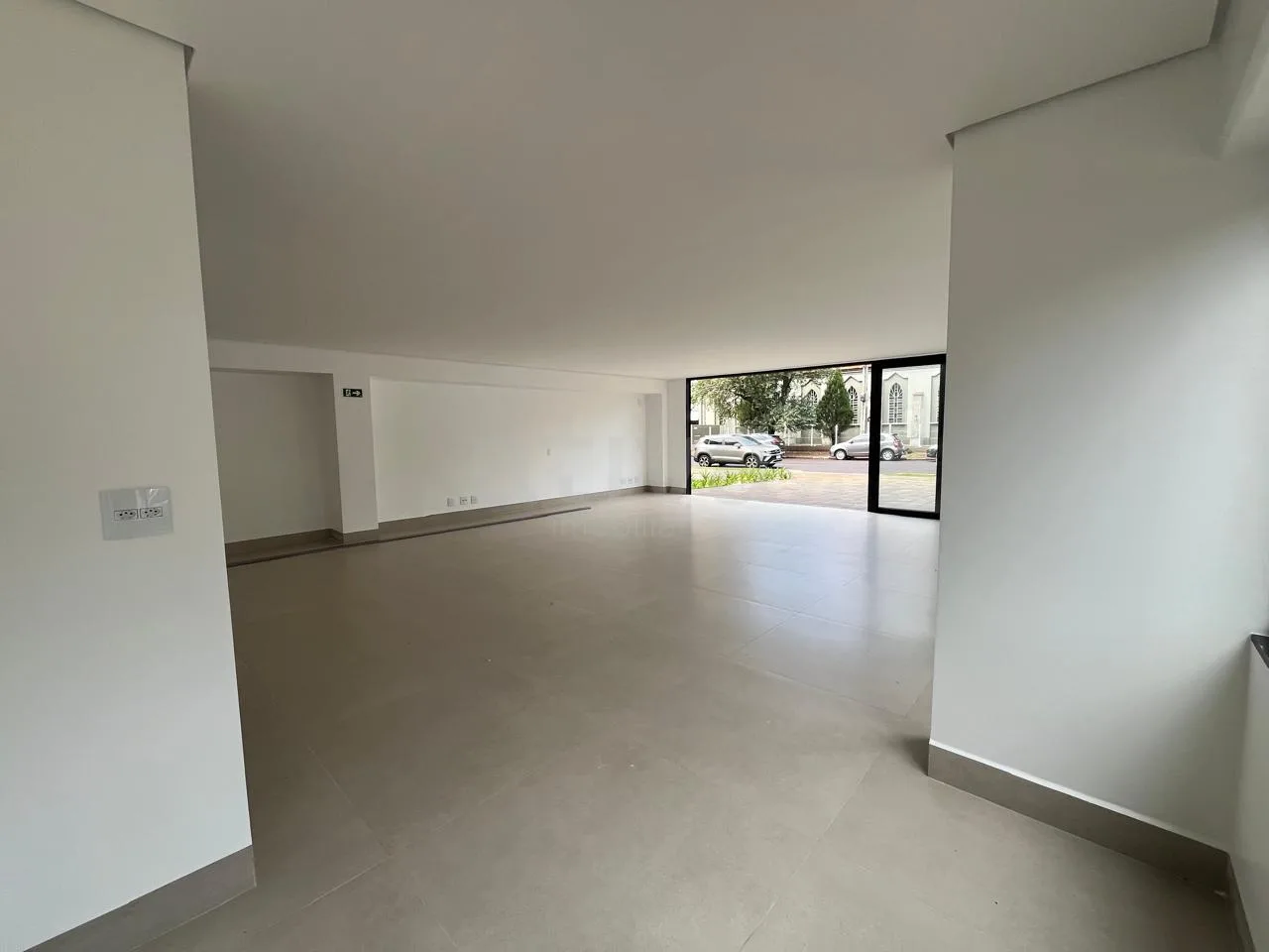 Alugar Comercial / Sala Comercial em Condom&iacute;nio em Toledo R$ 9.500,00 - Foto 11