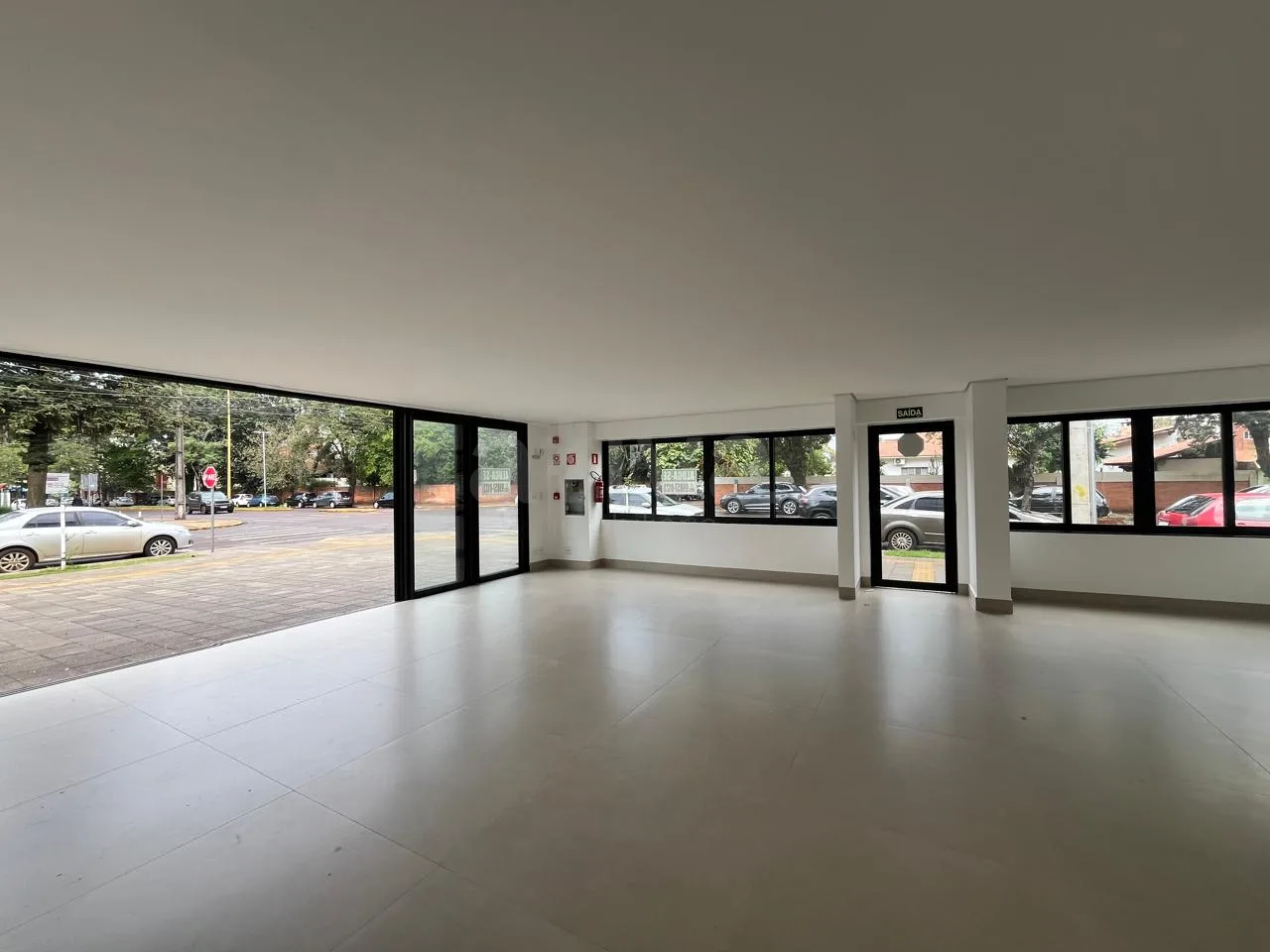 Alugar Comercial / Sala Comercial em Condom&iacute;nio em Toledo R$ 9.500,00 - Foto 9