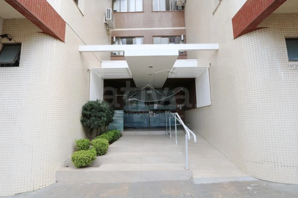 Comprar Apartamento / Padr&atilde;o em Toledo R$ 500.000,00 - Foto 3
